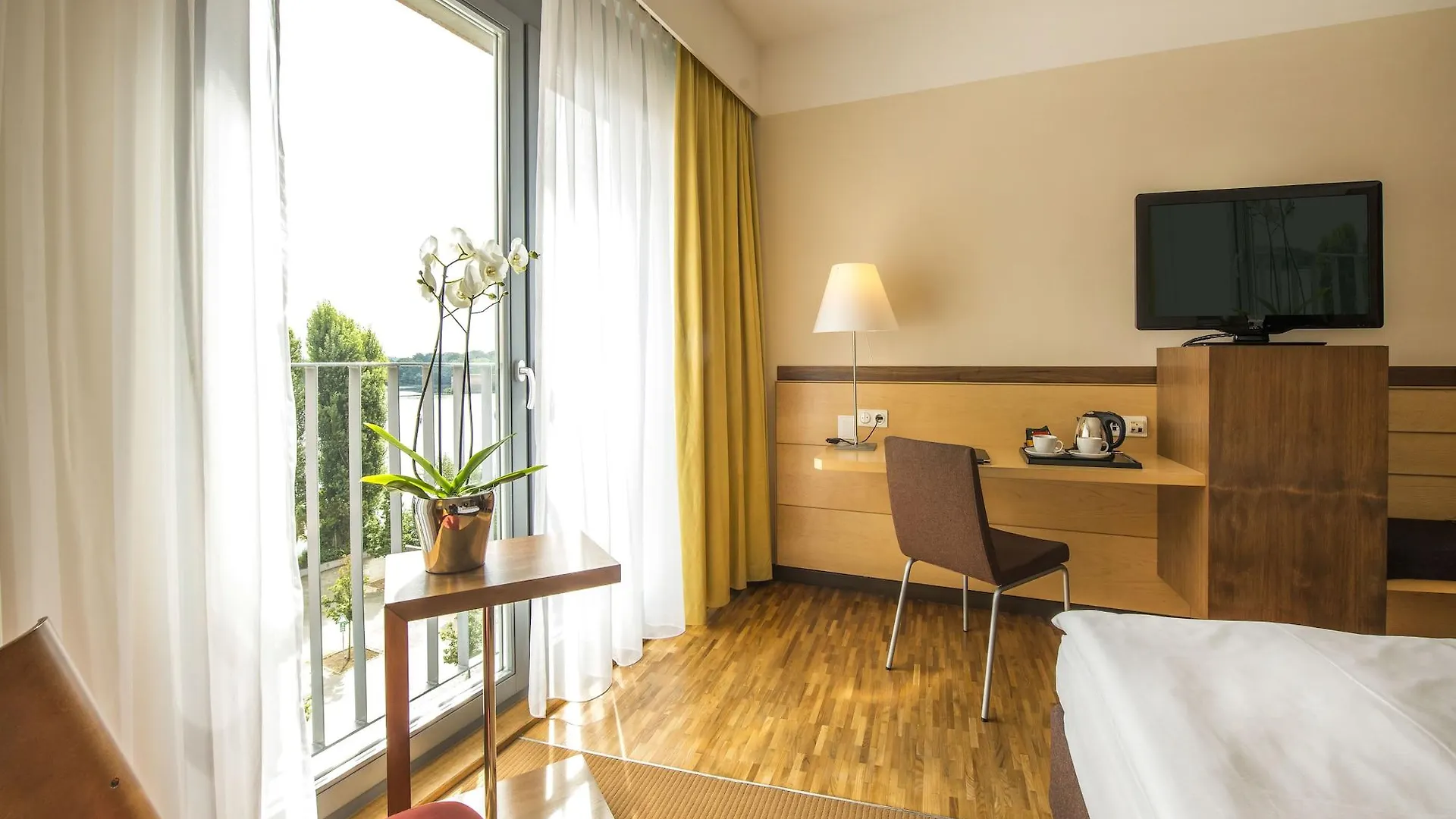 Centrovital Hotel Berlin 4*,